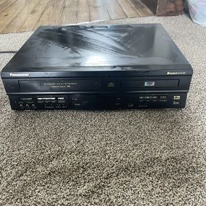 Panasonic PV-D4732 Double Feature VHS/VCR/DVD Combo Player Recorder In Black